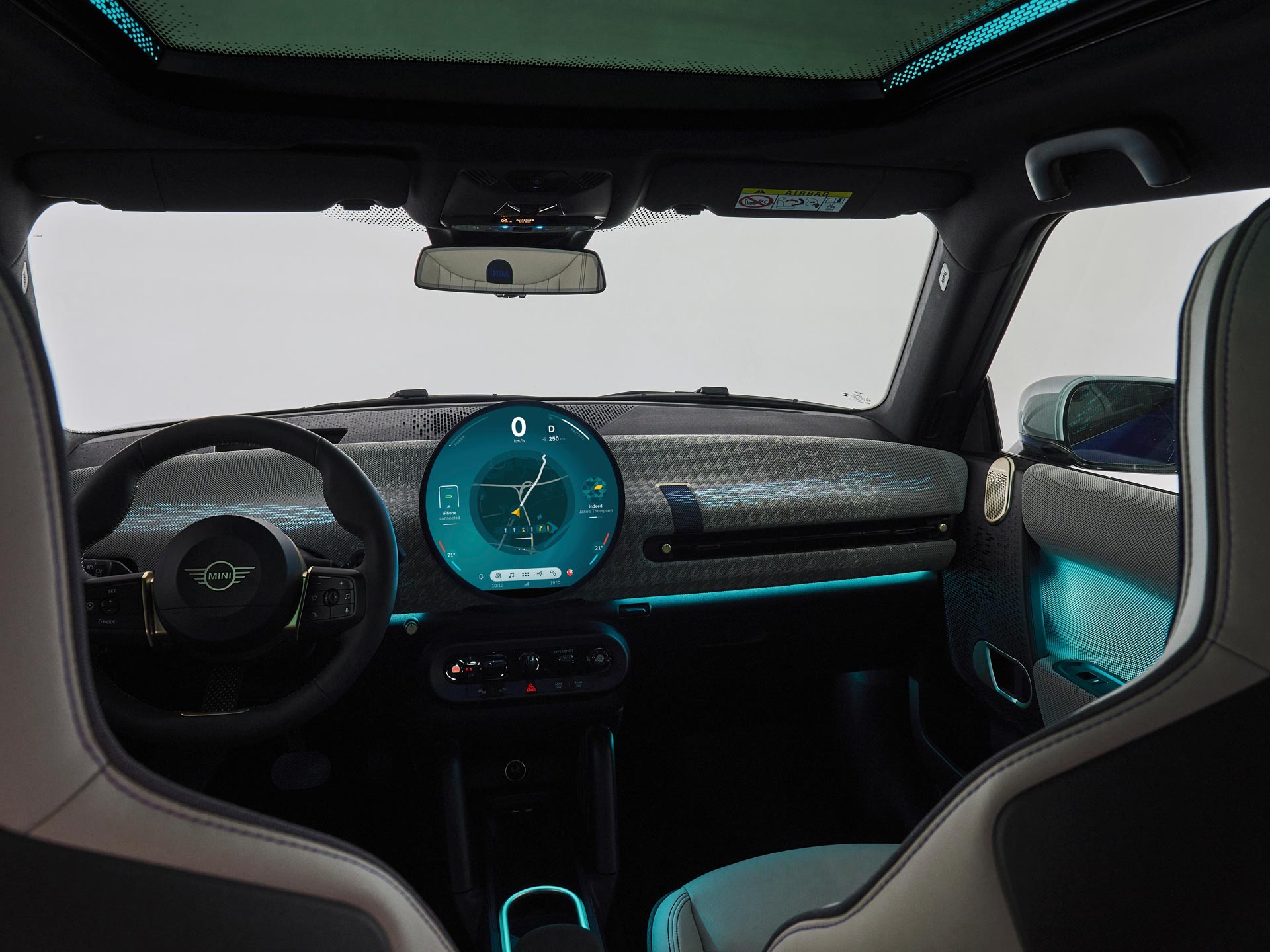 Electromobilitate MINI - design - OLED